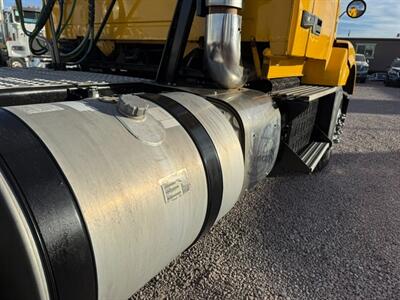 2012 Volvo VNL - Photo 11 - Nogales, AZ 85621