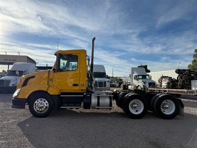 2012 Volvo VNL - Photo 3 - Nogales, AZ 85621