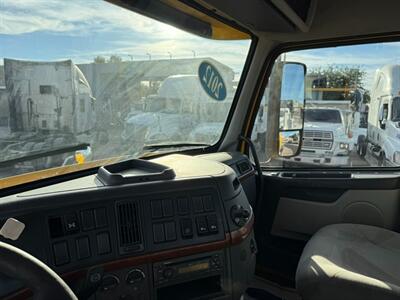 2012 Volvo VNL - Photo 15 - Nogales, AZ 85621