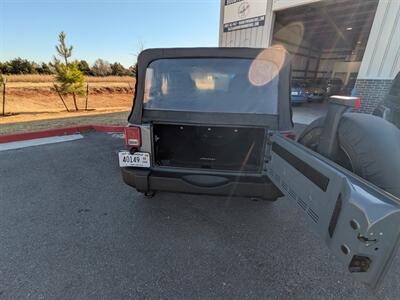 2015 Jeep Wrangler Unlimited Sport   - Photo 18 - Edmond, OK 73003