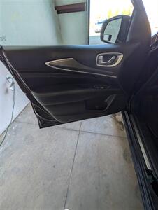 2017 INFINITI QX60 - Photo 9 - Edmond, OK 73003