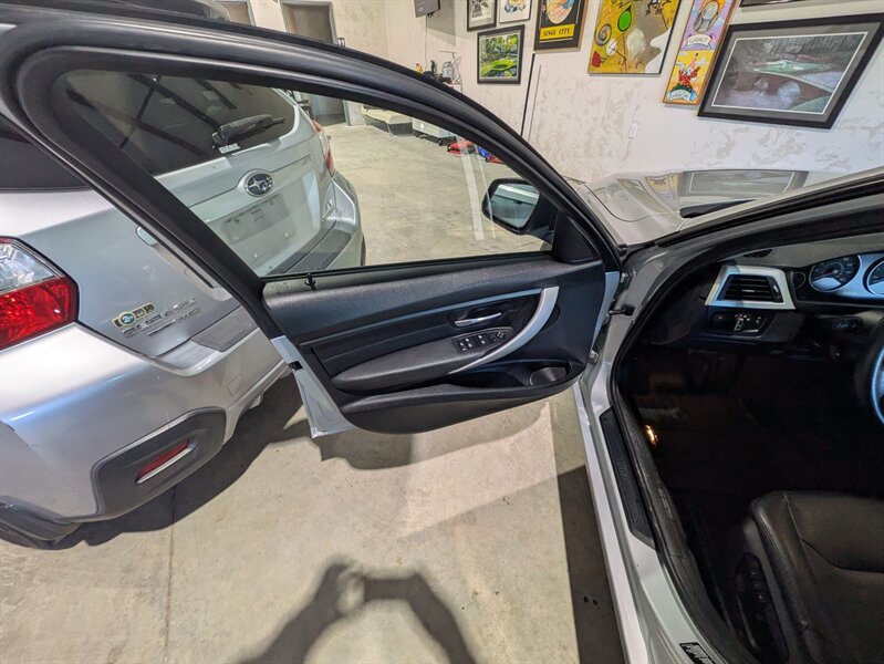 2013 BMW 3 Series 328xi xDrive - Photo 6 - Edmond, OK 73003