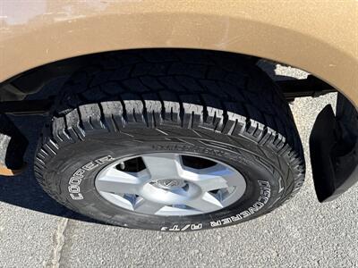 2005 Nissan Frontier SE 4dr Crew Cab SE   - Photo 13 - Helena, MT 59601