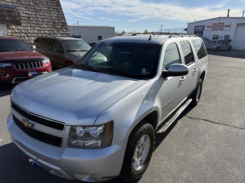 2010 Chevrolet Suburban LT  