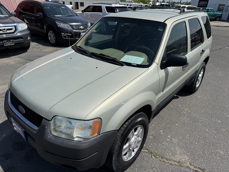 2004 Ford Escape XLT  