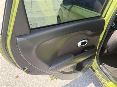 2016 Kia Soul   - Photo 13 - New Port Richey, FL 34652