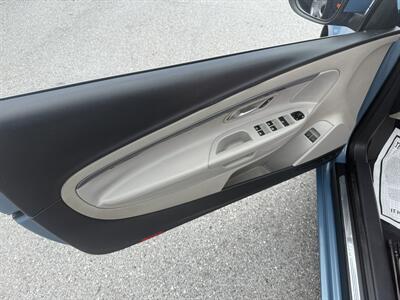 2010 Volkswagen Eos TURBO   - Photo 13 - New Port Richey, FL 34652