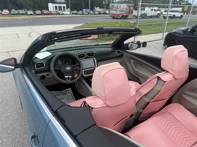 2010 Volkswagen Eos TURBO   - Photo 15 - New Port Richey, FL 34652