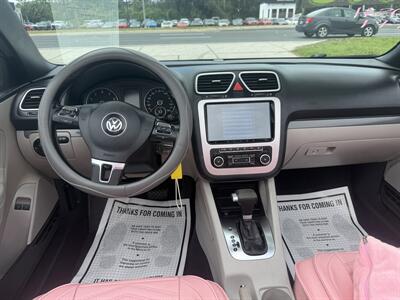 2010 Volkswagen Eos TURBO   - Photo 11 - New Port Richey, FL 34652