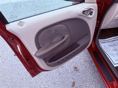 2002 Chrysler PT Cruiser LIMITED   - Photo 13 - New Port Richey, FL 34652