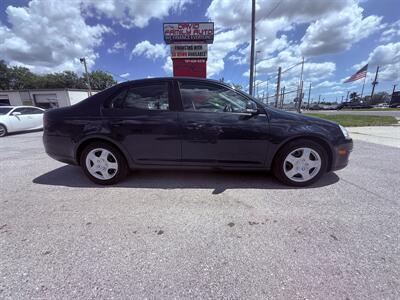 2009 Volkswagen Jetta S   - Photo 3 - New Port Richey, FL 34652