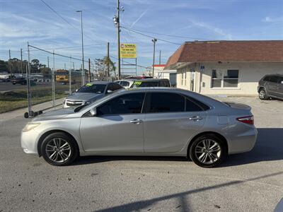 2017 Toyota Camry SE   - Photo 7 - New Port Richey, FL 34652