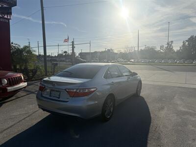 2017 Toyota Camry SE   - Photo 4 - New Port Richey, FL 34652