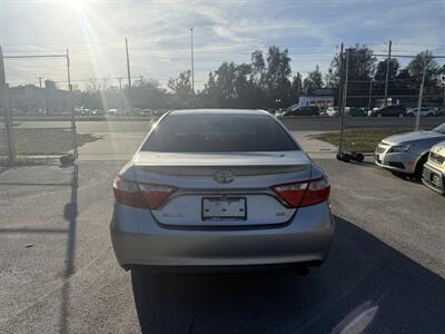 2017 Toyota Camry SE   - Photo 5 - New Port Richey, FL 34652