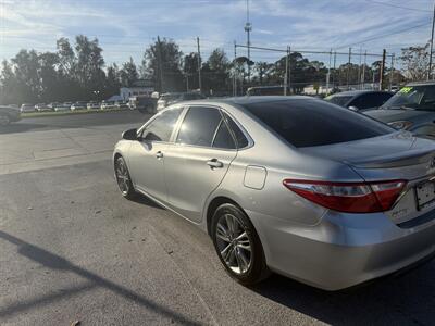 2017 Toyota Camry SE   - Photo 6 - New Port Richey, FL 34652