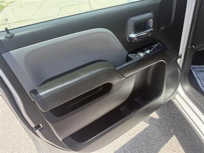 2019 Chevrolet Silverado 1500 LD CUSTOM   - Photo 12 - New Port Richey, FL 34652