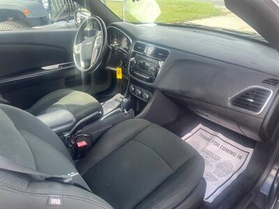 2012 Chrysler 200 TOURING   - Photo 5 - New Port Richey, FL 34652