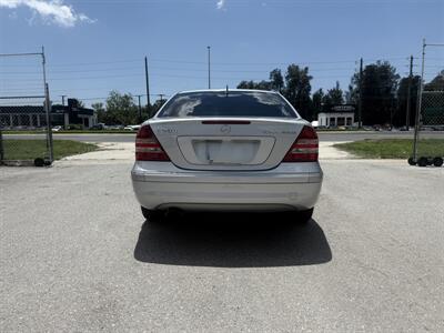 2005 Mercedes-Benz C230K SPORT SED   - Photo 5 - New Port Richey, FL 34652