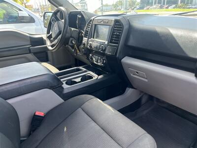 2019 Ford F-150 SUPERCREW XL   - Photo 6 - New Port Richey, FL 34652