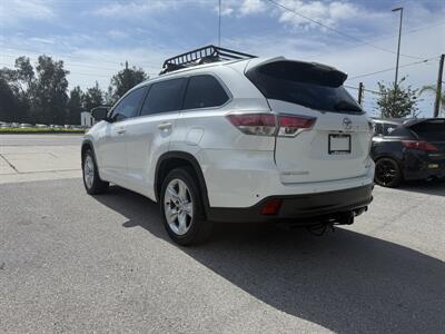 2015 Toyota Highlander LIMITED   - Photo 6 - New Port Richey, FL 34652