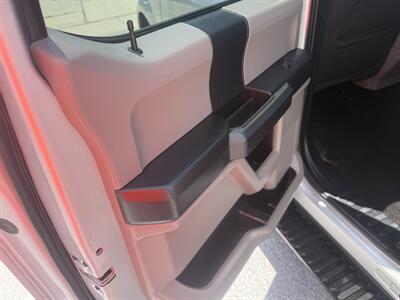 2019 Ford F-150 SUPERCREW XL   - Photo 14 - New Port Richey, FL 34652