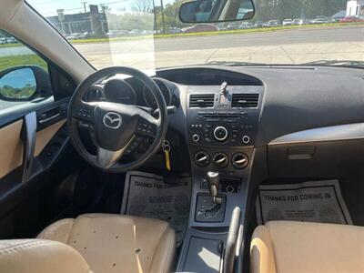 2012 Mazda Mazda3 I   - Photo 6 - New Port Richey, FL 34652