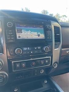 2017 Nissan Titan SL  Platinum Reserve - Photo 13 - New Port Richey, FL 34652