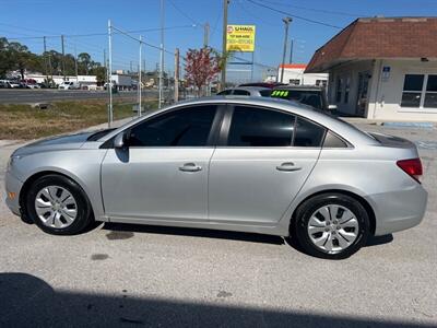 2013 Chevrolet Cruze LT   - Photo 5 - New Port Richey, FL 34652