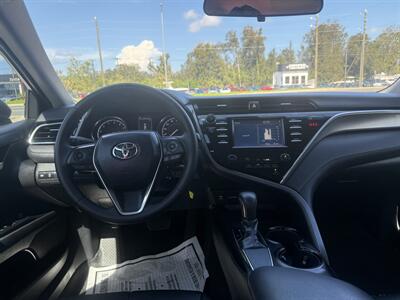 2018 Toyota Camry SE   - Photo 10 - New Port Richey, FL 34652