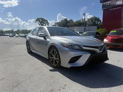 2018 Toyota Camry SE   - Photo 2 - New Port Richey, FL 34652