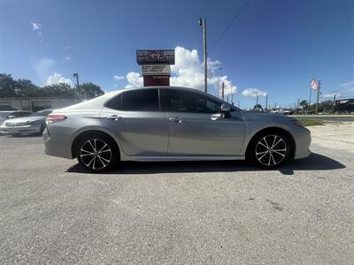 2018 Toyota Camry SE   - Photo 3 - New Port Richey, FL 34652