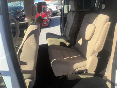 2015 Dodge Grand Caravan SXT   - Photo 13 - New Port Richey, FL 34652