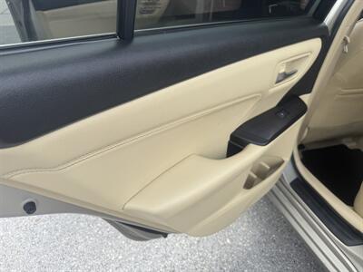 2017 Toyota Camry LE   - Photo 13 - New Port Richey, FL 34652
