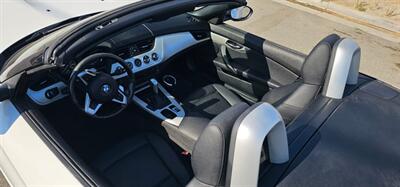 2011 BMW Z4 sDrive30i   - Photo 9 - Riverside, CA 92504