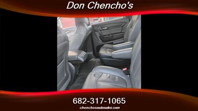 2017 Chevrolet Traverse LT   - Photo 5 - Cleburne, TX 76033