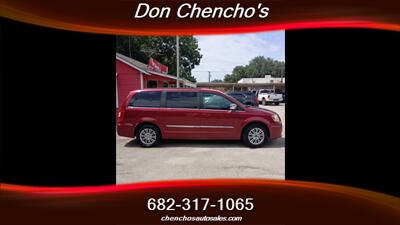 2016 Chrysler Town and Country Touring-L - Photo 2 - Cleburne, TX 76033