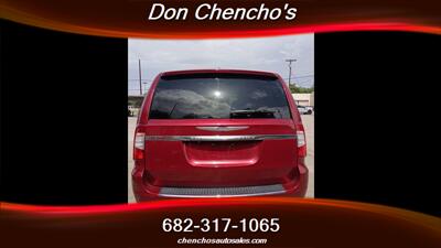 2016 Chrysler Town and Country Touring-L - Photo 4 - Cleburne, TX 76033