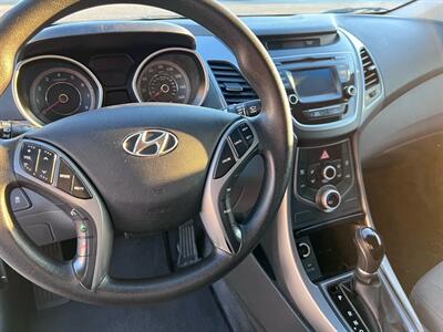 2016 Hyundai ELANTRA SE  SE - Photo 6 - Sacramento, CA 95828