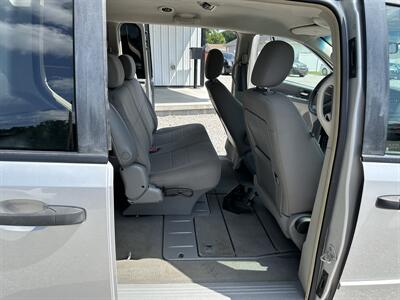 2008 Chrysler Town & Country LX   - Photo 10 - Hopkinsville, KY 42240