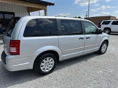 2008 Chrysler Town & Country LX   - Photo 6 - Hopkinsville, KY 42240