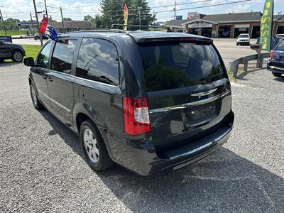 2012 Chrysler Town & Country Touring   - Photo 4 - Hopkinsville, KY 42240