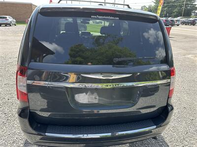 2012 Chrysler Town & Country Touring   - Photo 5 - Hopkinsville, KY 42240
