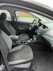 2014 Ford Focus SE   - Photo 8 - Hopkinsville, KY 42240