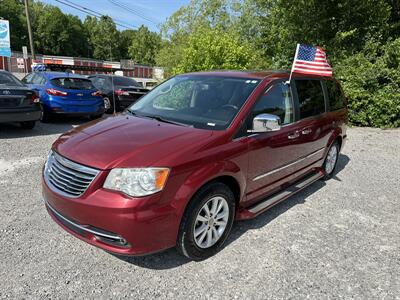 2015 Chrysler Town & Country Limited Platinum   - Photo 3 - Hopkinsville, KY 42240