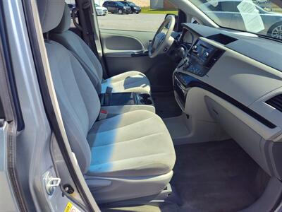 2014 Toyota Sienna LE   - Photo 18 - Hopkinsville, KY 42240