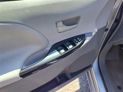 2014 Toyota Sienna LE   - Photo 8 - Hopkinsville, KY 42240