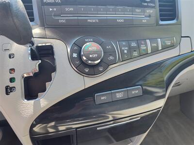 2014 Toyota Sienna LE   - Photo 11 - Hopkinsville, KY 42240
