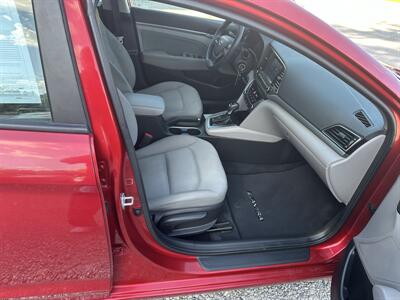 2017 Hyundai ELANTRA SE   - Photo 9 - Hopkinsville, KY 42240