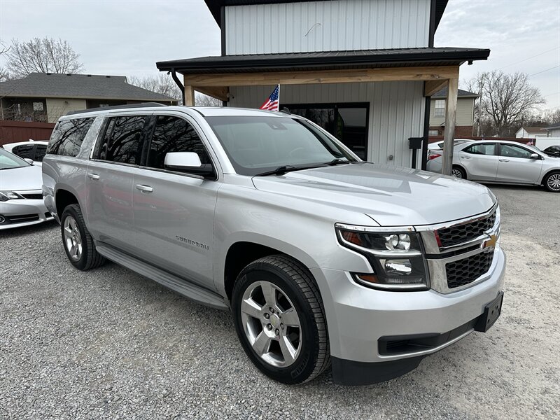 2015 Chevrolet Suburban LT   - Photo 1 - Hopkinsville, KY 42240
