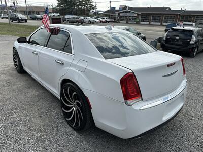 2017 Chrysler 300C   - Photo 4 - Hopkinsville, KY 42240